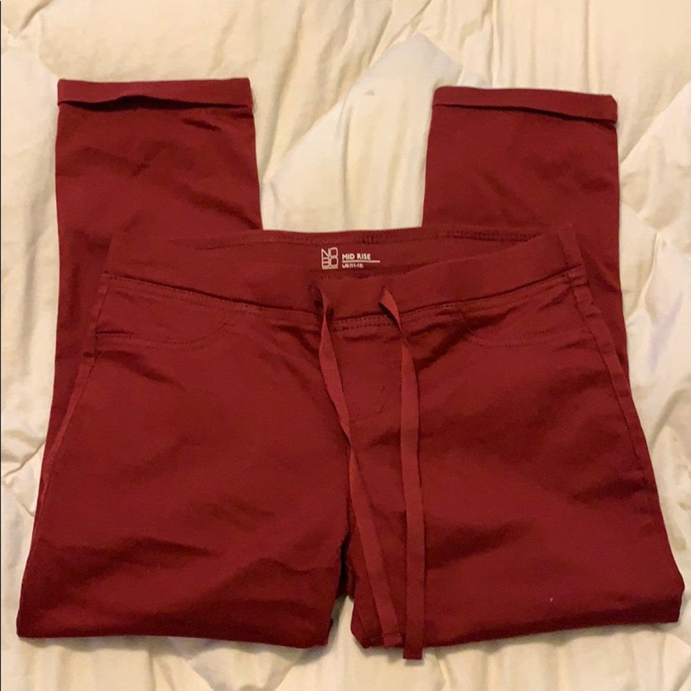 Maroon capris